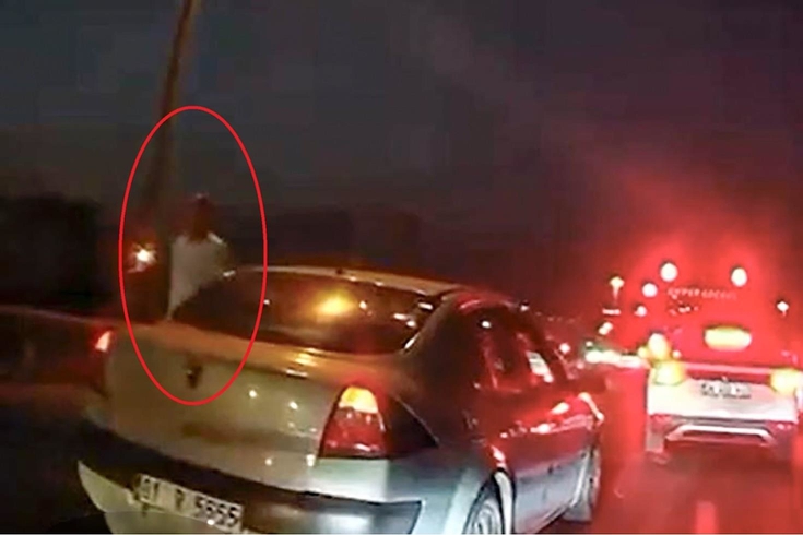 Adana'da trafikte tartıştığı sürücünün önünü kesip kendisini 'başkomiser' olarak tanıtan şüpheli, ehliyet ve ruhsat istedi
