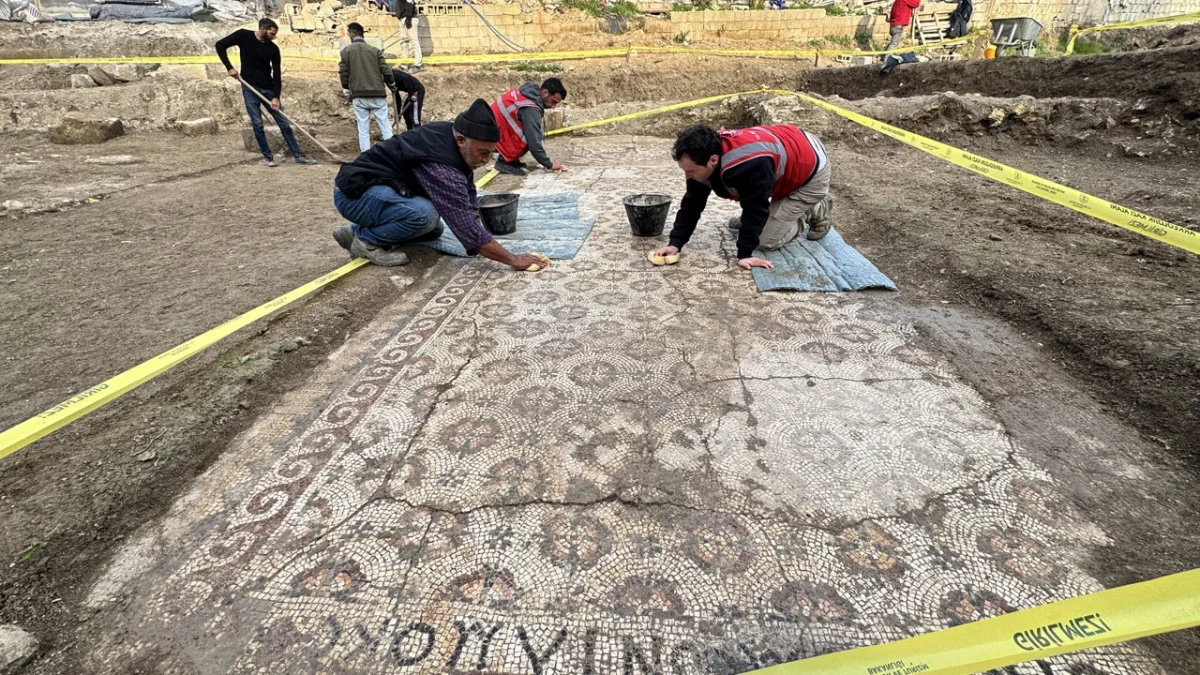 Depremin ardından ortaya çıktı! Hatay’da tarihi keşif