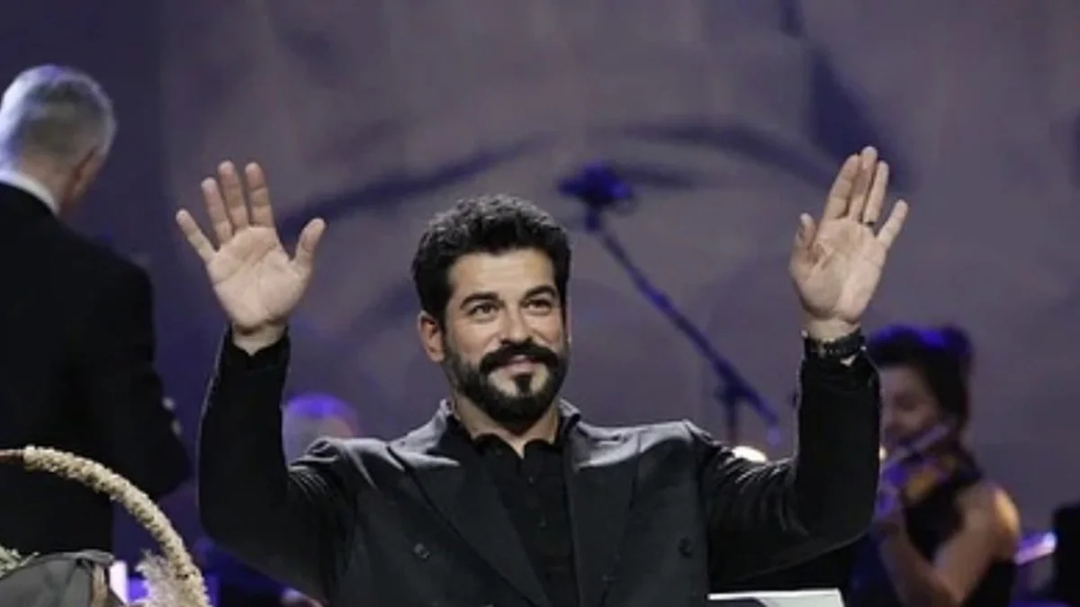 Suudi Arabistan Burak Özçivit'i  kara listeye aldı