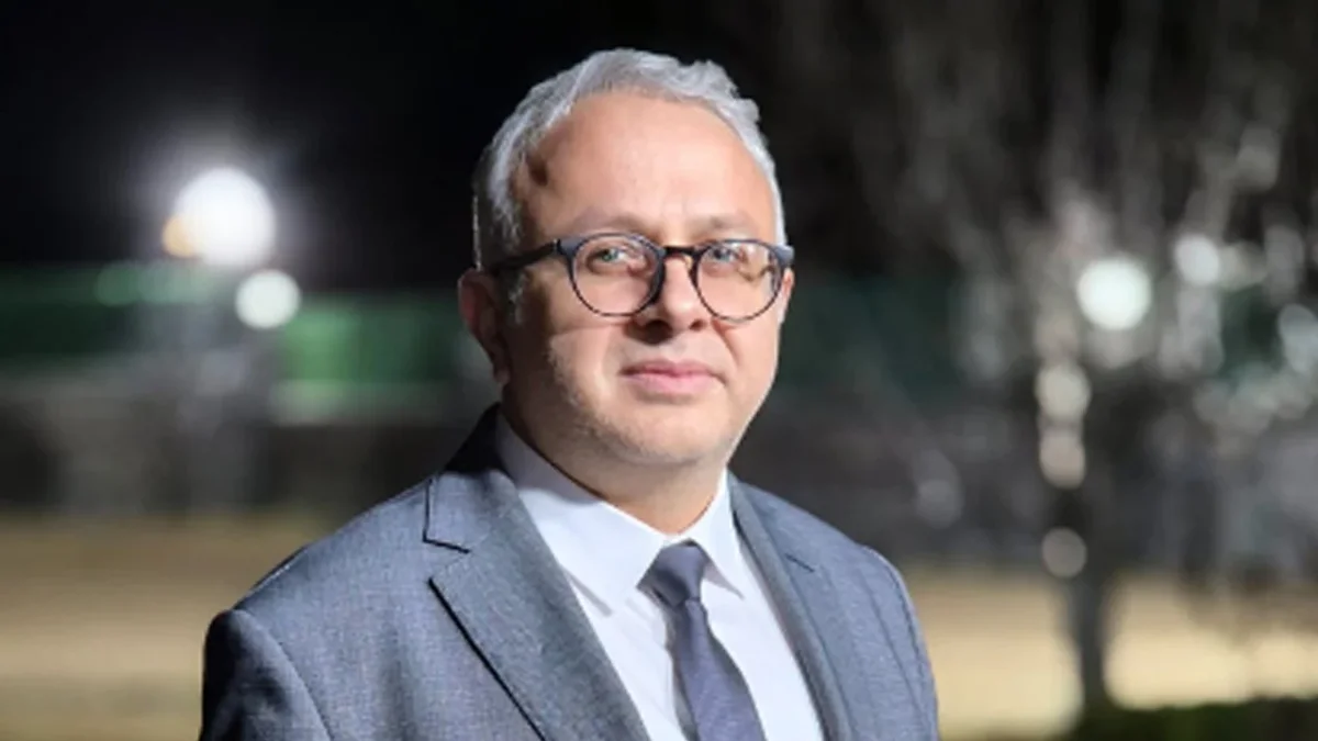 Seküler yobazların örnek aldığı Haçlı Batı’nın temsilcileri, laiklik ilkesine rağmen dini değerlere saygıda kusur etmezken