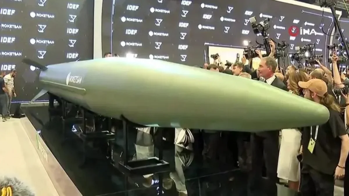 Türkiye'den 2 bin kilometre menzilli füze ilanı