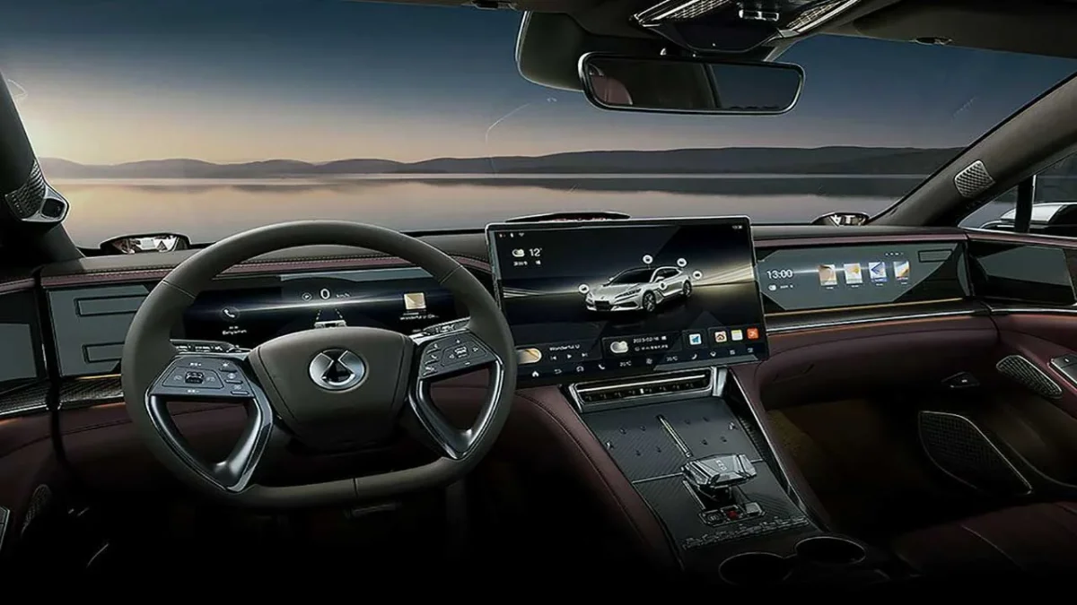 BYD çatısı altındaki premium marka Denza, Z9 GT modelinin tek şarjla