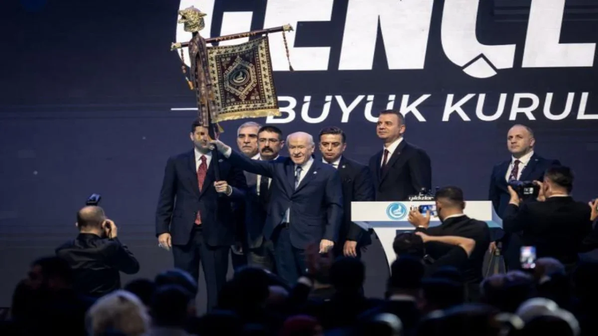 Bah&ccedil;eli&rsquo;ye verilen gizemli hediyenin sırrı &ccedil;&ouml;z&uuml;ld&uuml;