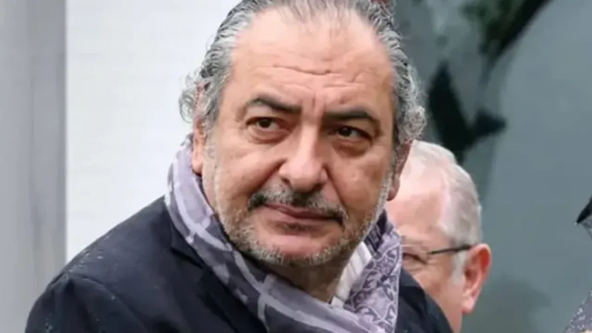 Bodrum'daki evinde rahatsızlanarak hastaneye kaldırılan Reha Muhtar hayatını kaybetti
