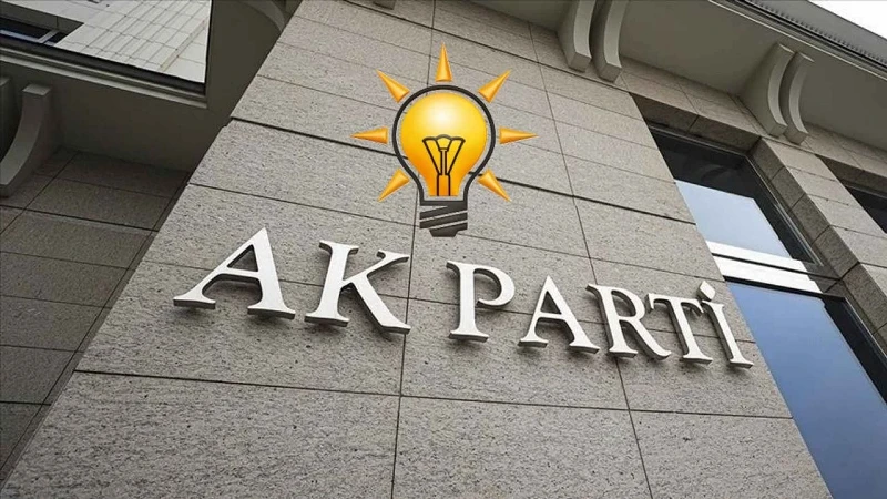 AK Parti'de üç il başkanının istifaları istendi