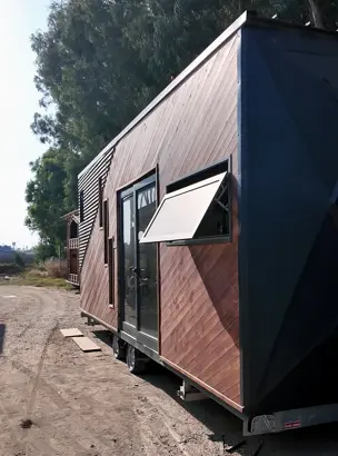 Bali’ye tatile giden Burcu öğretmenin, 'tiny house'u çalındı